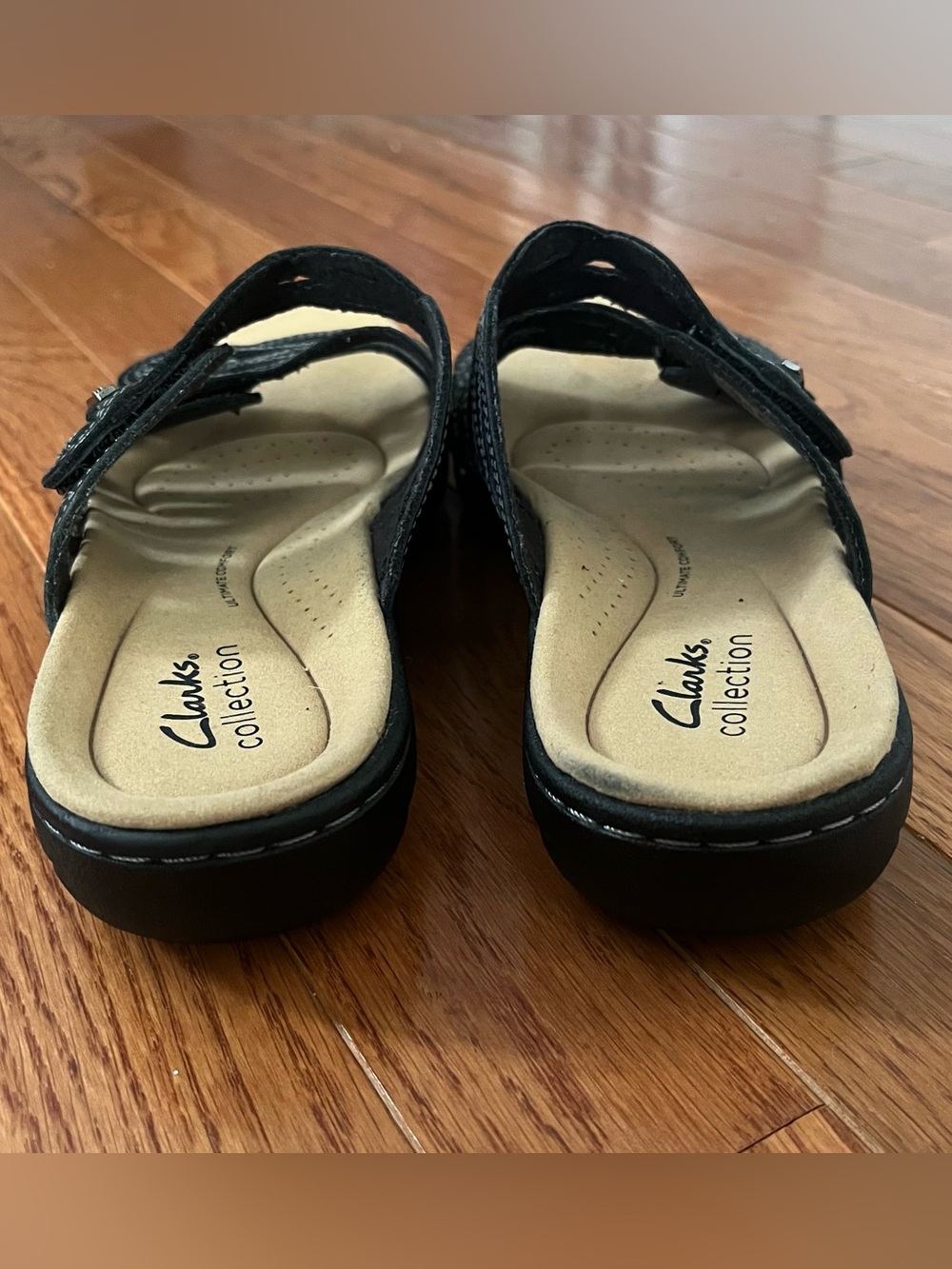Clarks Laurieann Ruby Sandals black leather Size 7 M hook-and-loop straps - Picture 4 of 9